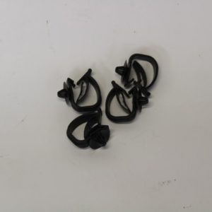 Loom retainer
