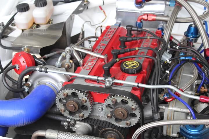 YB Red Rocker Cover Paint. 325ml.